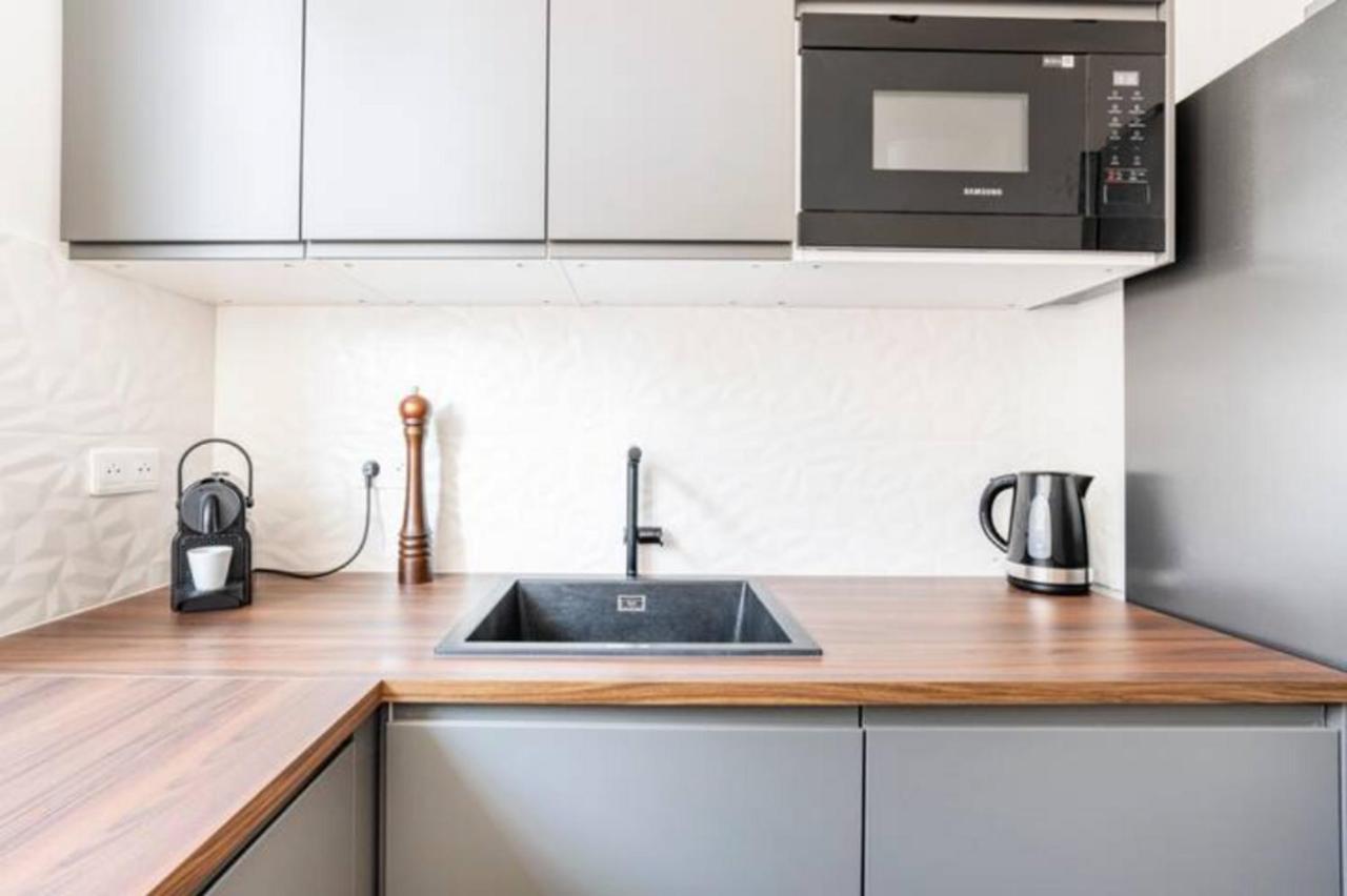 The Square, Paris-Asnieres, Private Apartment With Bedroom And Living Room Buitenkant foto