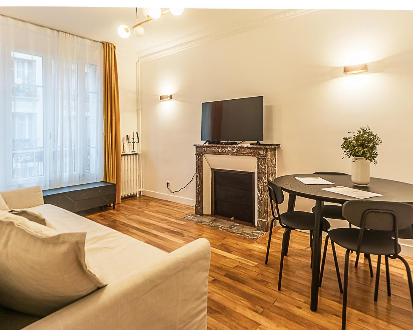 The Square, Paris-Asnieres, Private Apartment With Bedroom And Living Room Buitenkant foto